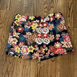 NWOT. Loft Shorts. Excellent Condition. Floral design w/ black background Size 0